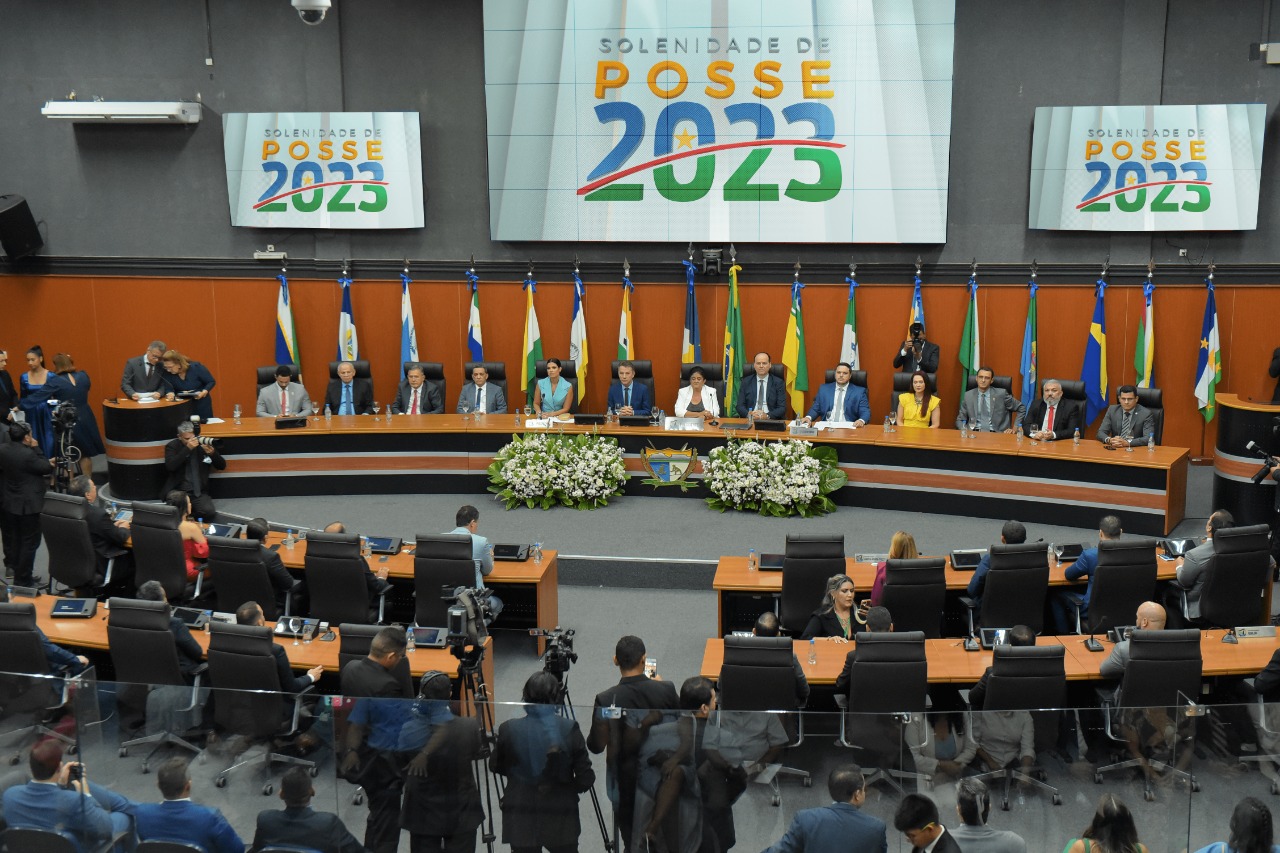 Eleitos E Reeleitos Deputados Estaduais Tomam Posse Na Assembleia