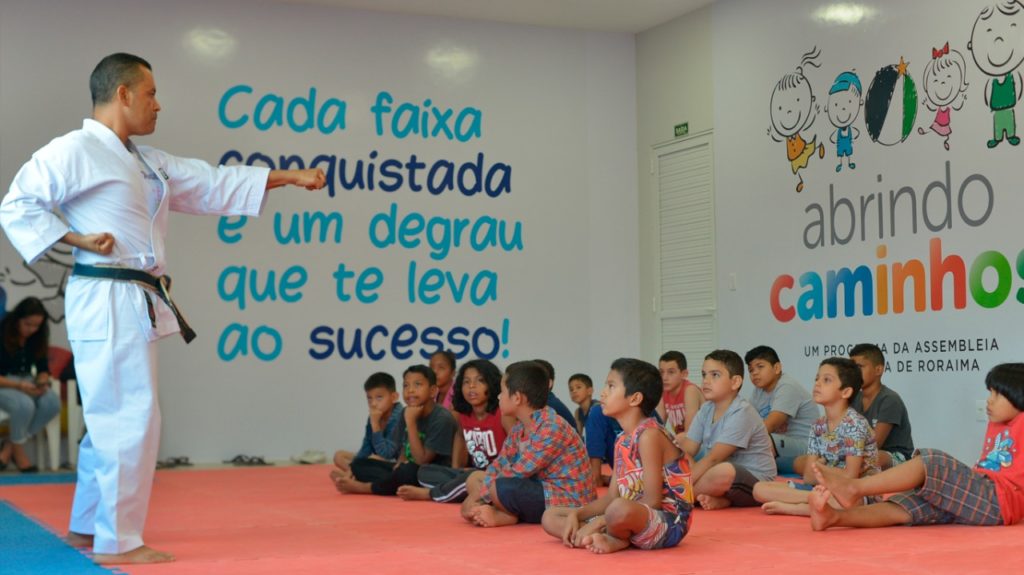 Programa Abrindo Caminhos Abre Inscrições Para Karatê E Capoeira Ale Rr Assembleia 